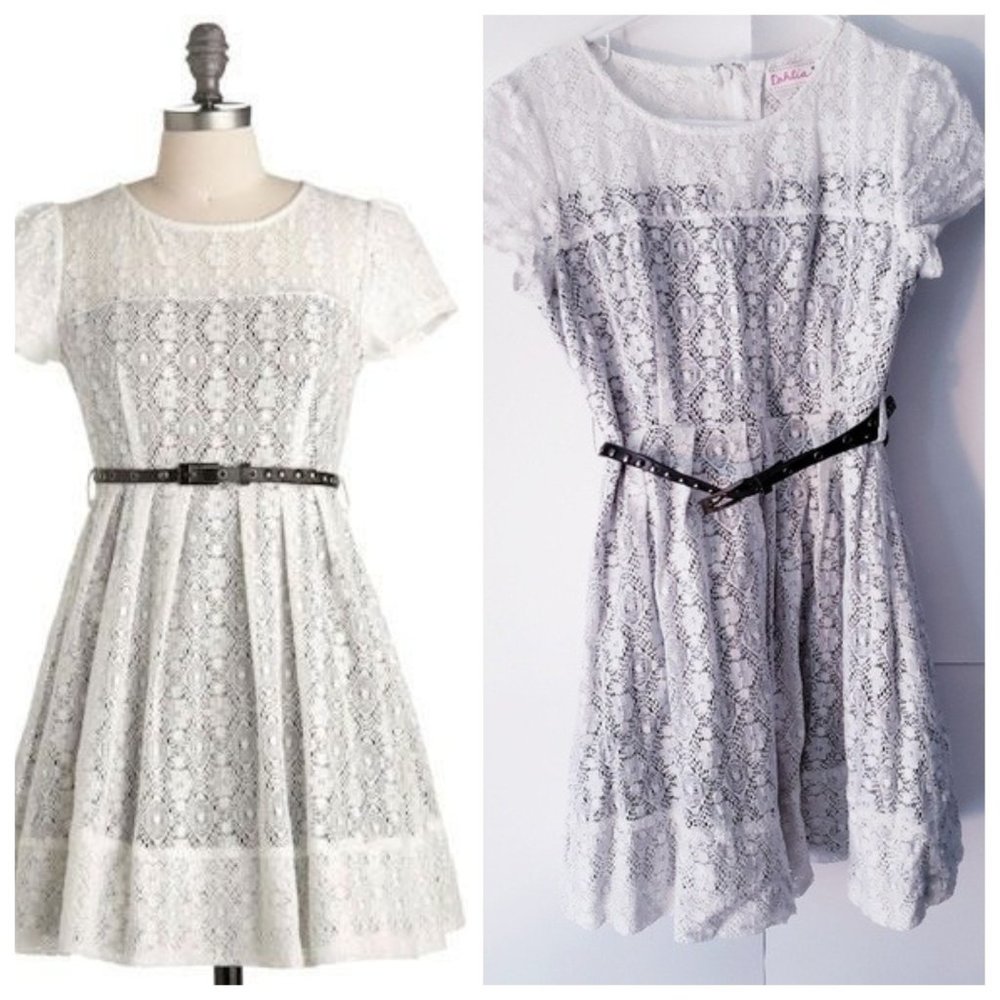 Dahlia White Lace Dress with Black Contrast Lining